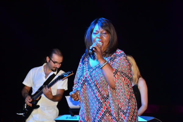 Soul Music with Gisele at Edde Sands
